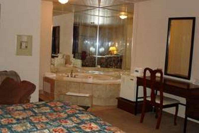 Knights Inn Fort Erie Δωμάτιο φωτογραφία